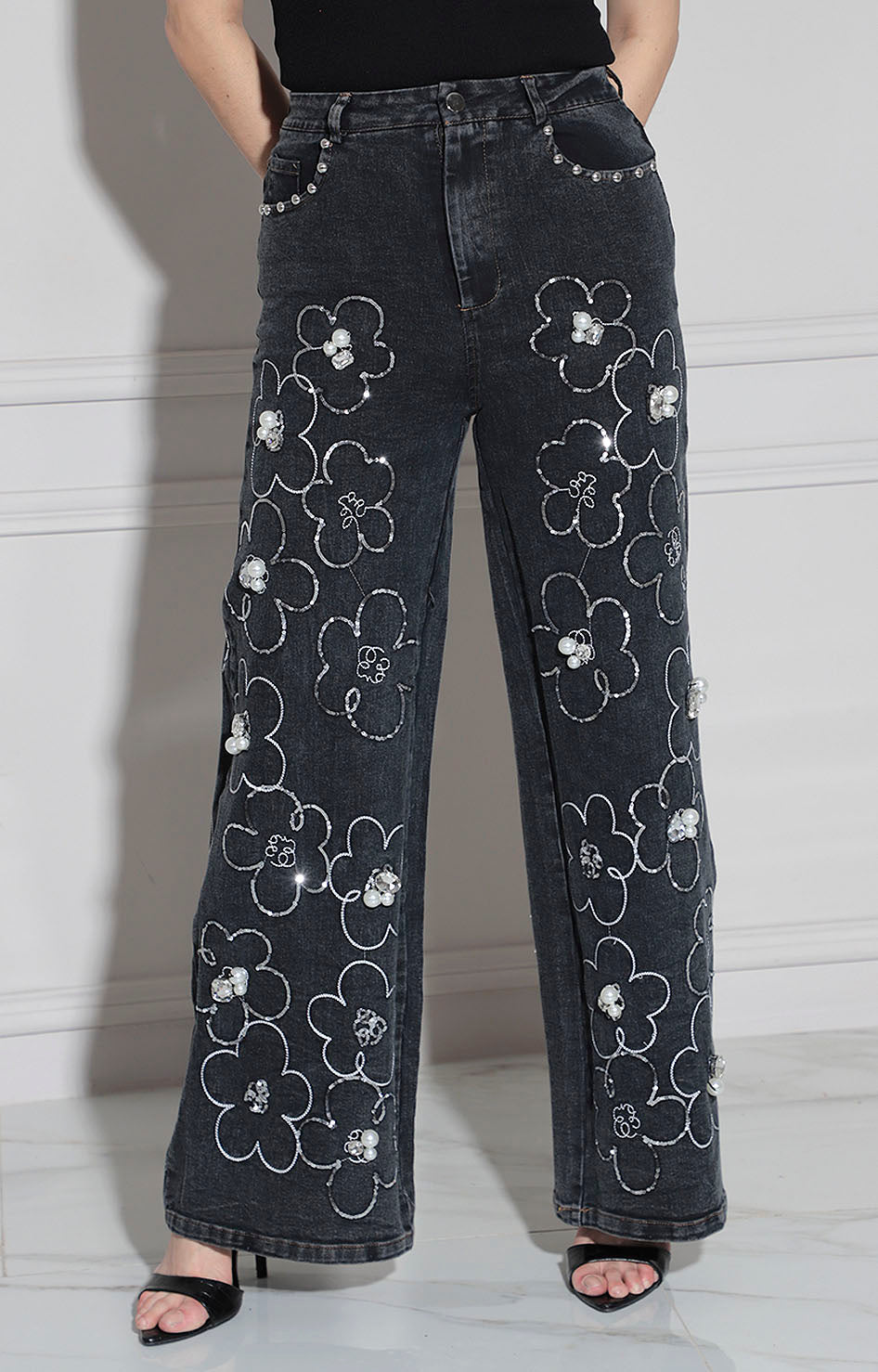 Pantalón denim con perlas