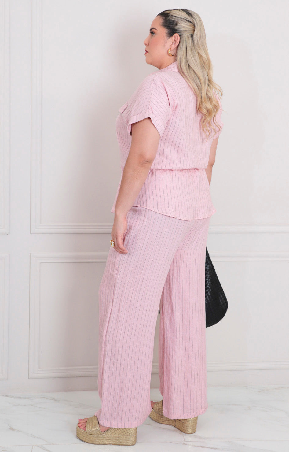 Conjunto liso con lazo