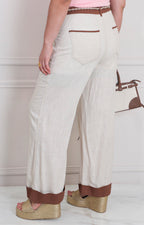 Pantalón beige con lazo