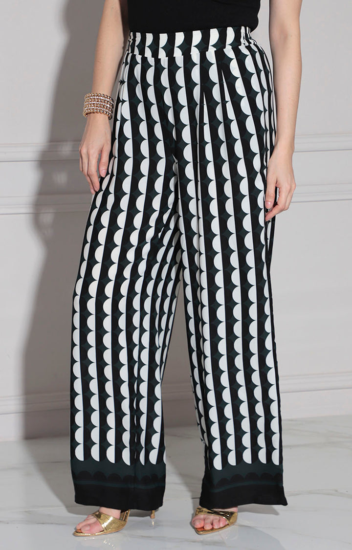 Pantalón negro estampado