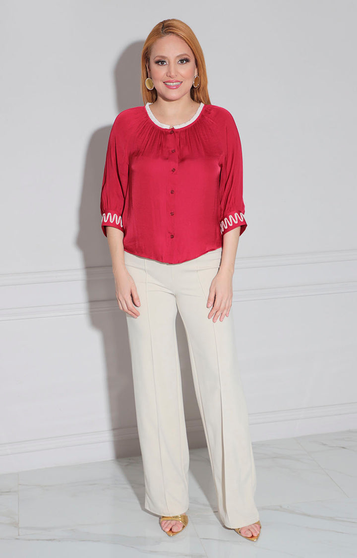 Blusa roja con bordado
