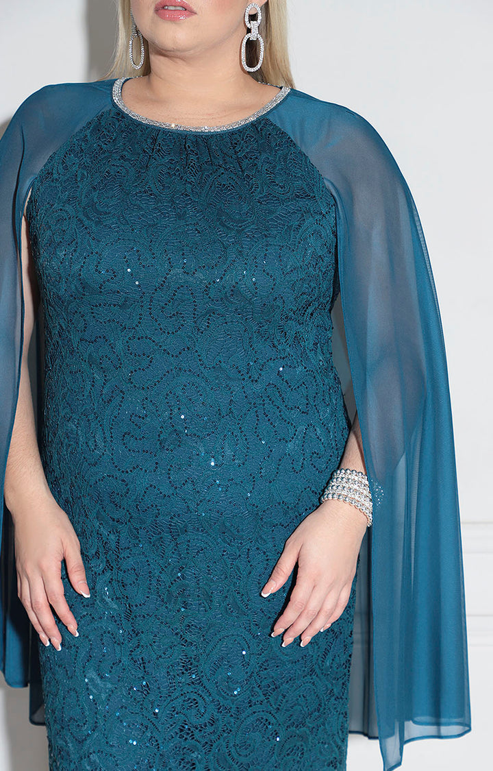 Vestido azul con capa