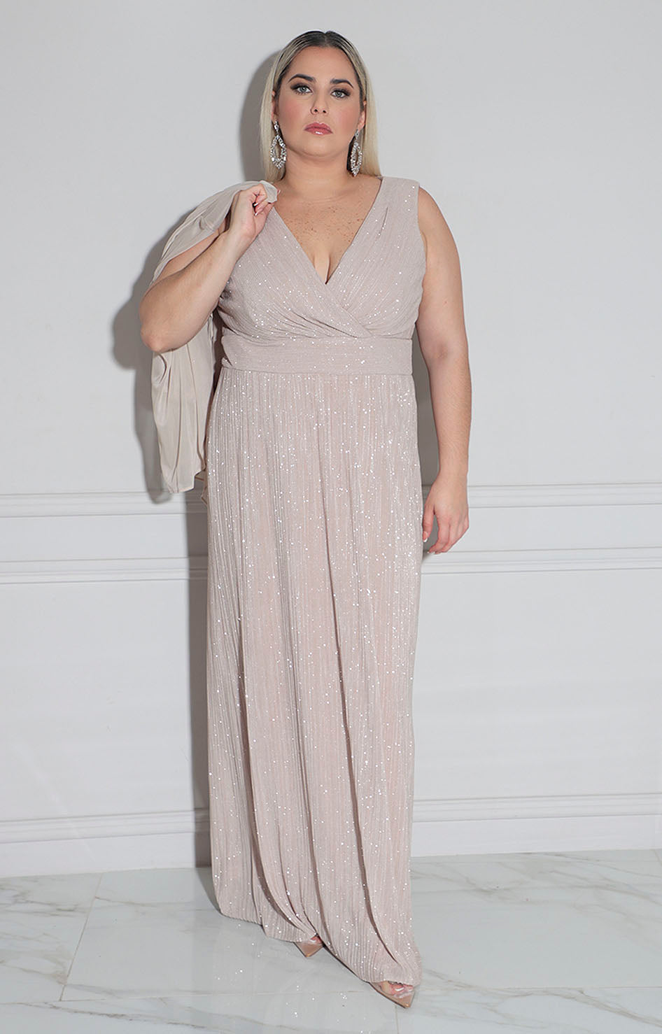 Vestido beige con saco