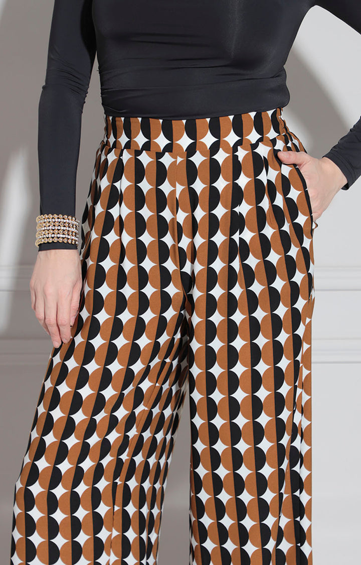 Pantalón café estampado