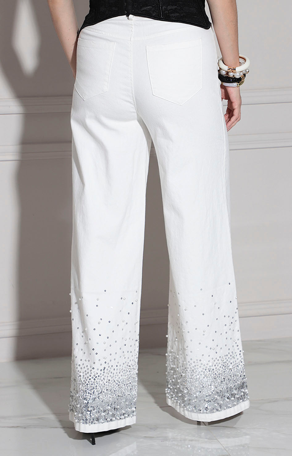 Pantalón blanco con brillos