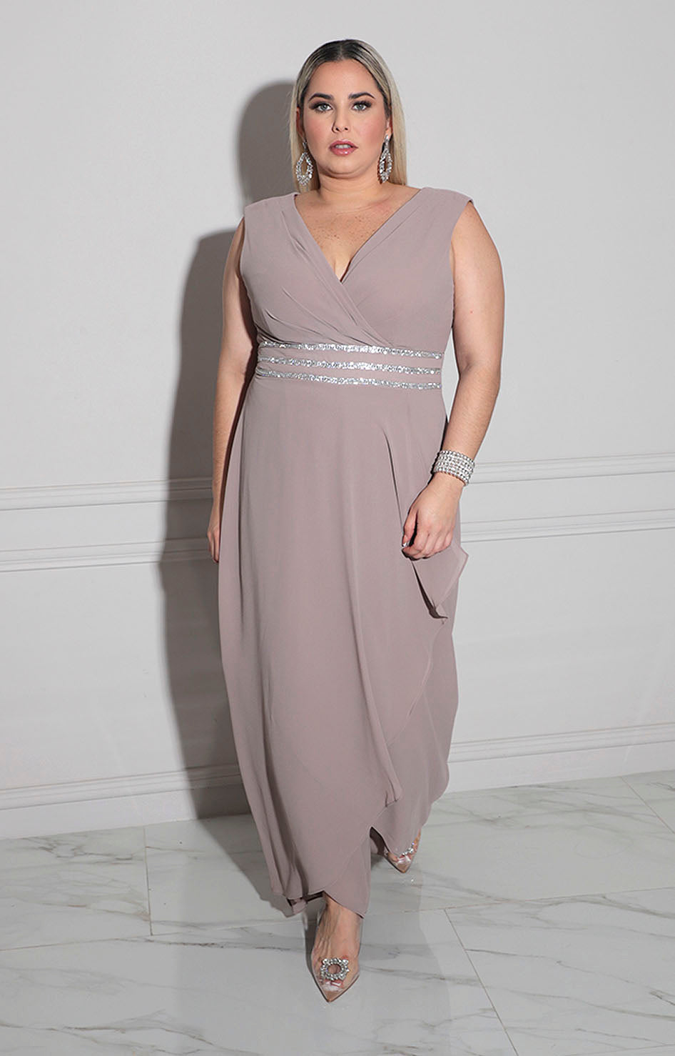 Palazzo beige de gala