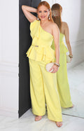 Conjunto amarillo asimétrico con olanes