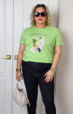 Blusa verde con estampado y aplicaciones