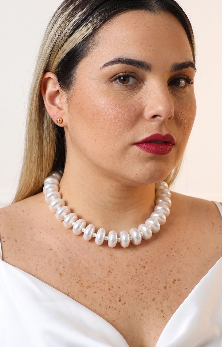 Set de collar y aretes con cuentas ovaladas