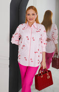 Blusa camisera floral bordada con aplicaciones