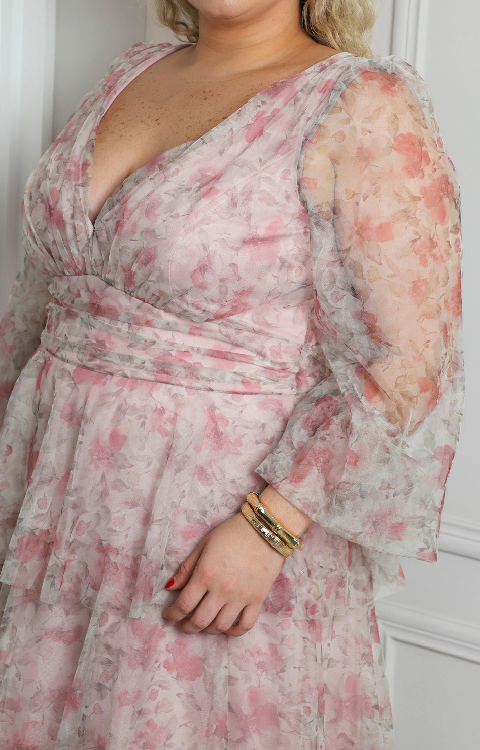 Vestido largo estampado floral con mangas largas