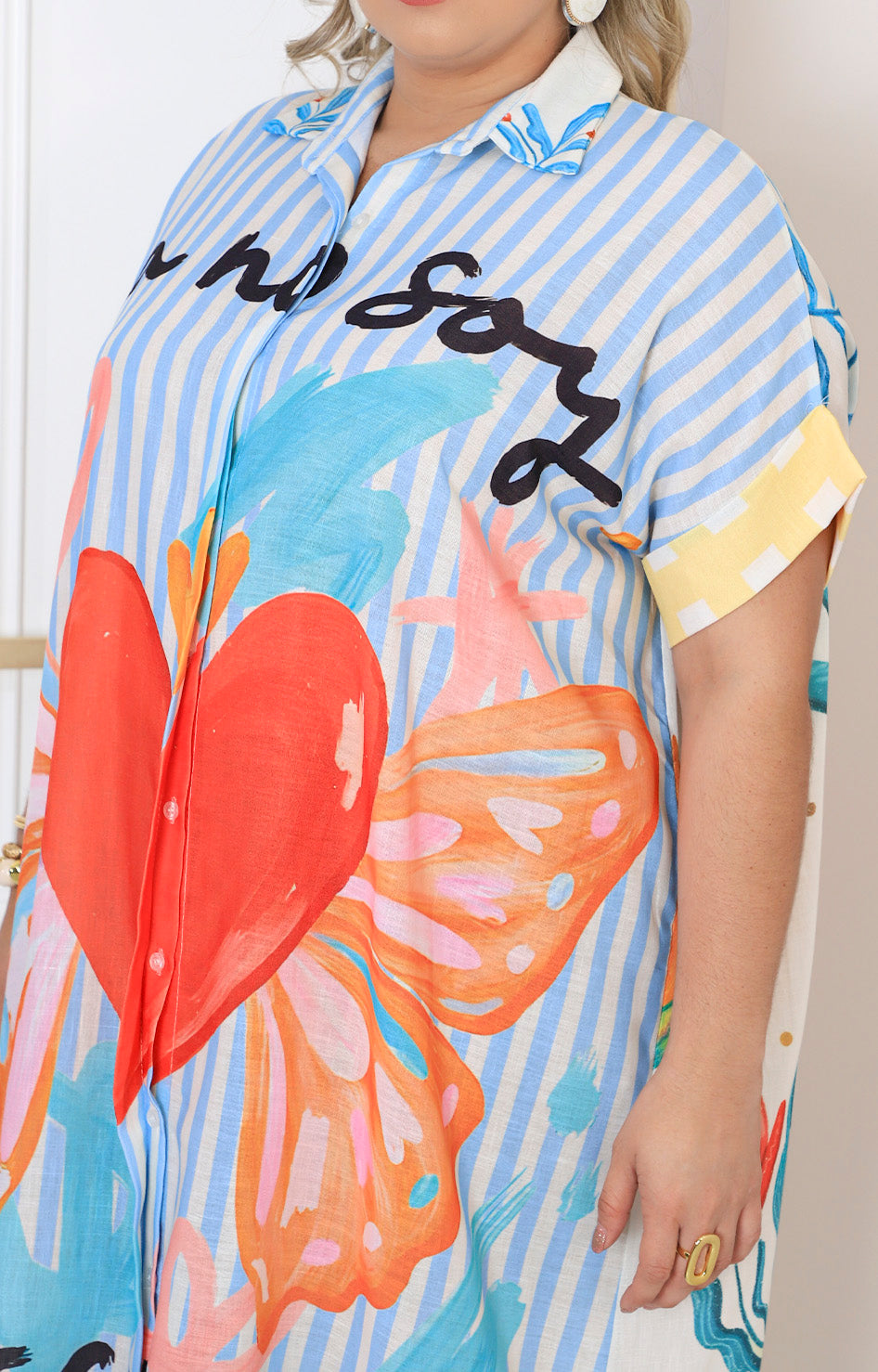 Vestido estampado con botones
