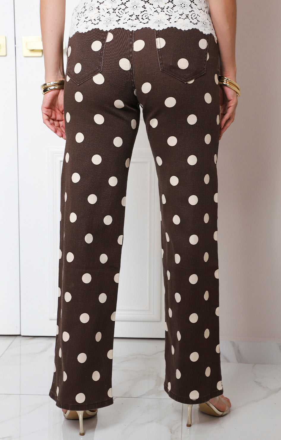 Pantalón café con polka dots