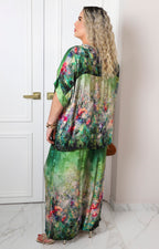 Conjunto verde amplio con estampado acuarela