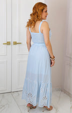 Conjunto azul con bordado calado