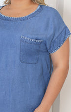 Blusa de mezclilla con bordado