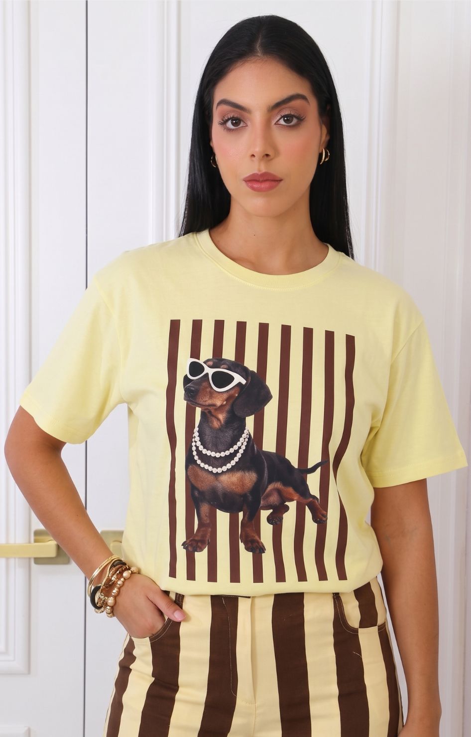 Blusa amarilla estampada con perrito chic