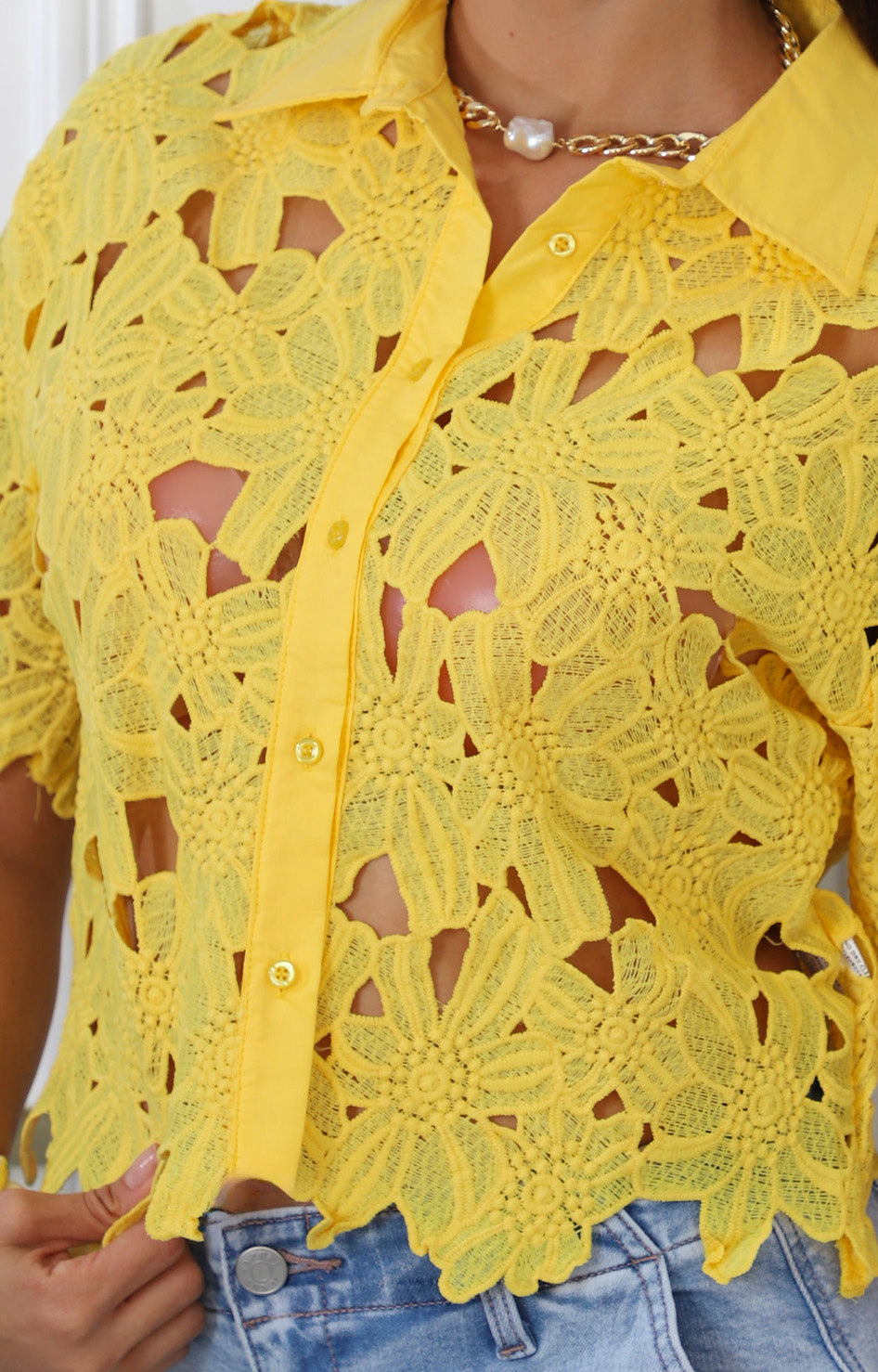 Blusa de guipur floral