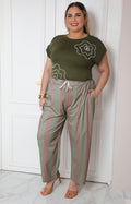 Pantalón jogger verde con rayas