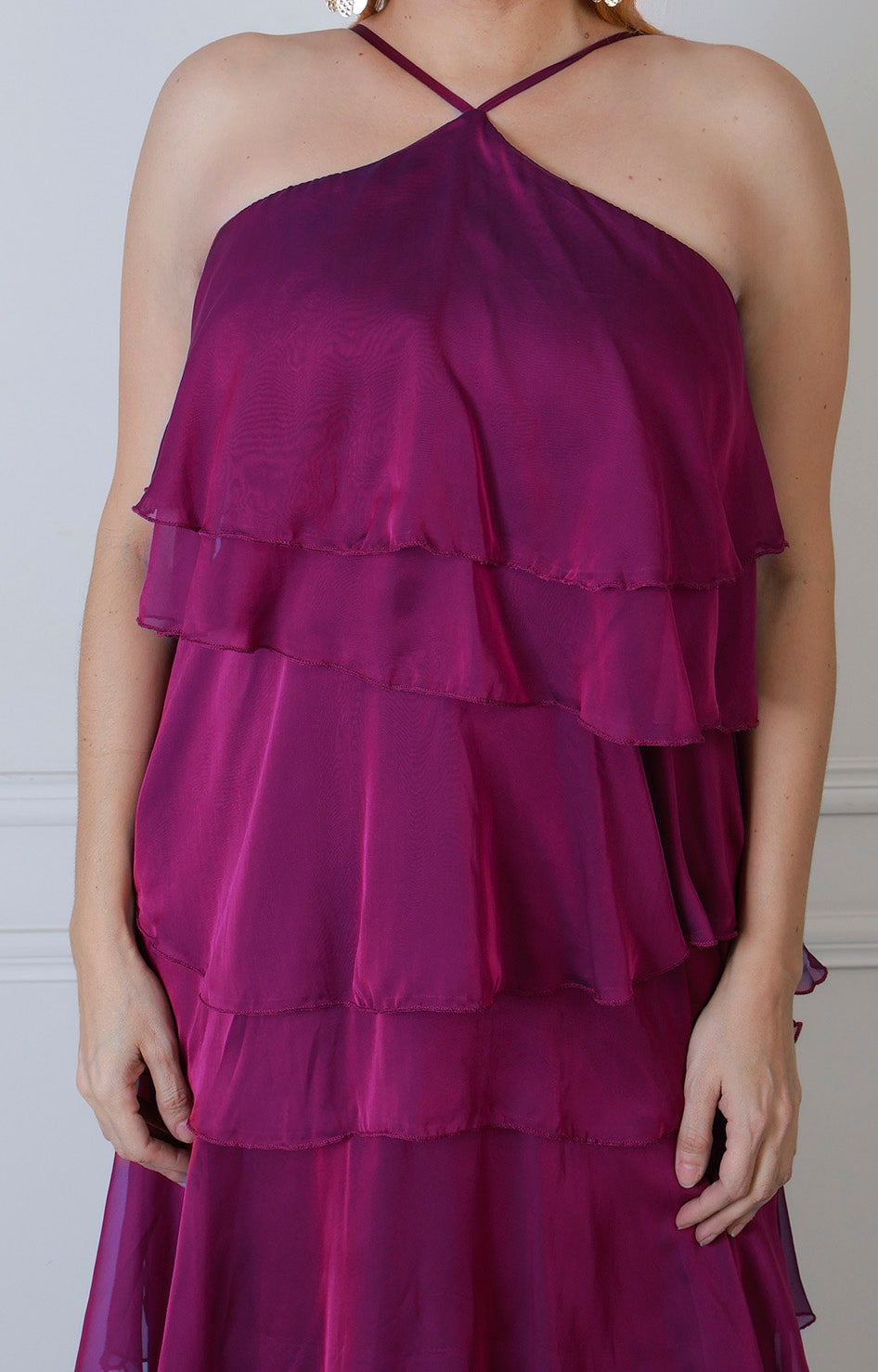 Vestido largo con olanes halter
