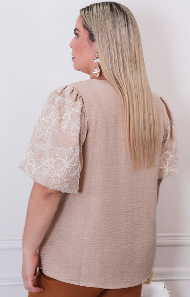 Blusa lisa con bordado - BLUSAS CURVY Boutiquemirel 