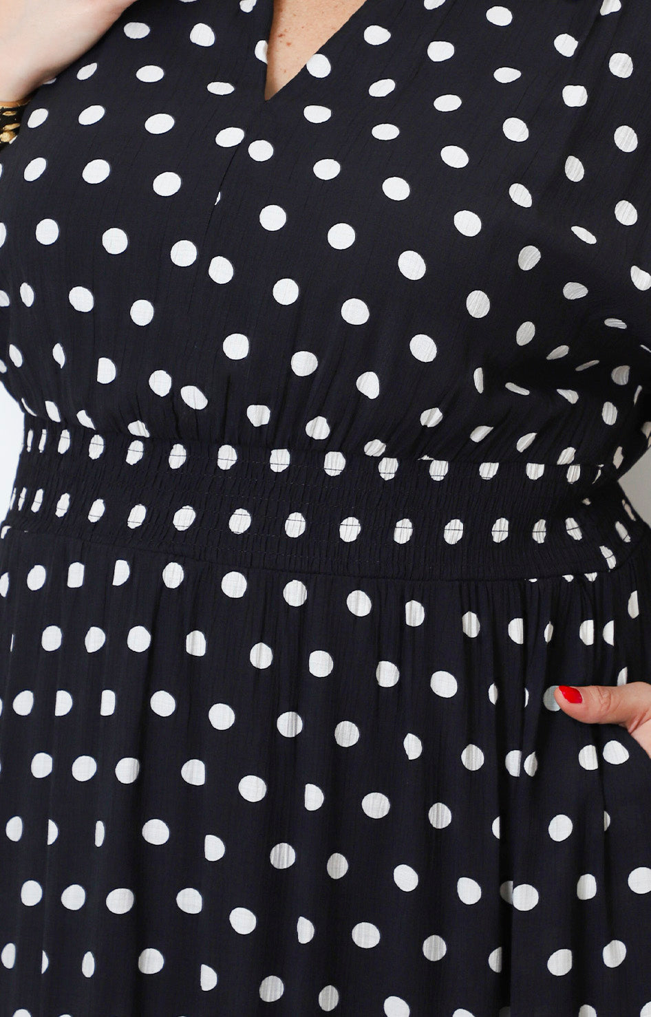 Vestido largo de puntos con cintura elástica