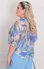 Blusa azul estampada