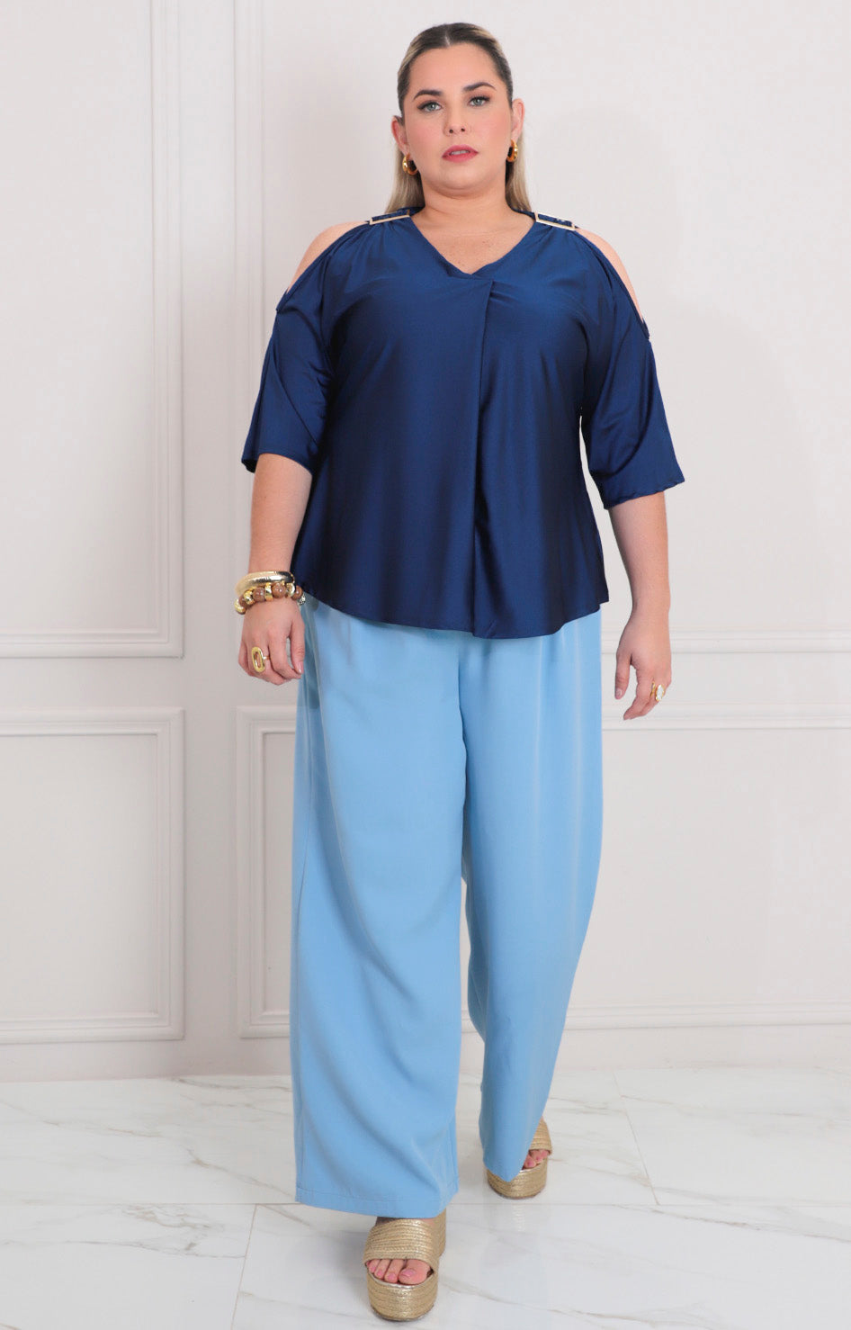 Blusa azul marina asimétrica