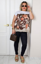 Blusa con estampado floral y aves