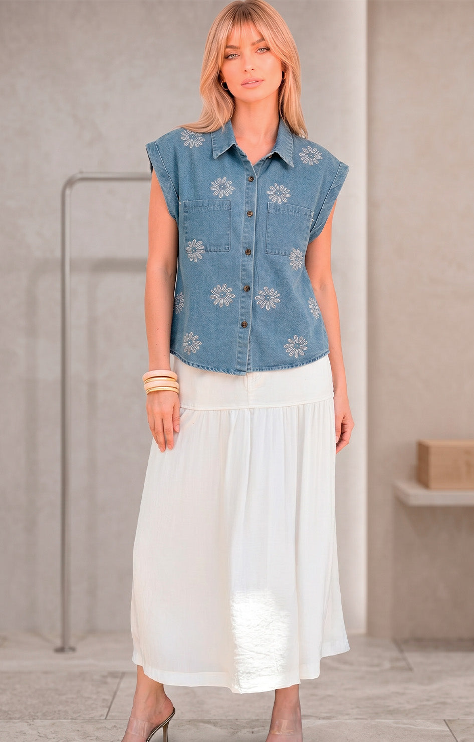 Blusa de mezclilla con aplicaciones - BLUSAS REGULAR Boutiquemirel 