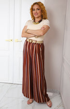 Pantalón a rayas con cinturón