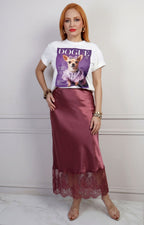 Falda larga con encaje de la marca Boutiquemirel, diseño regular y elegante, con detalles de encaje en la parte superior.