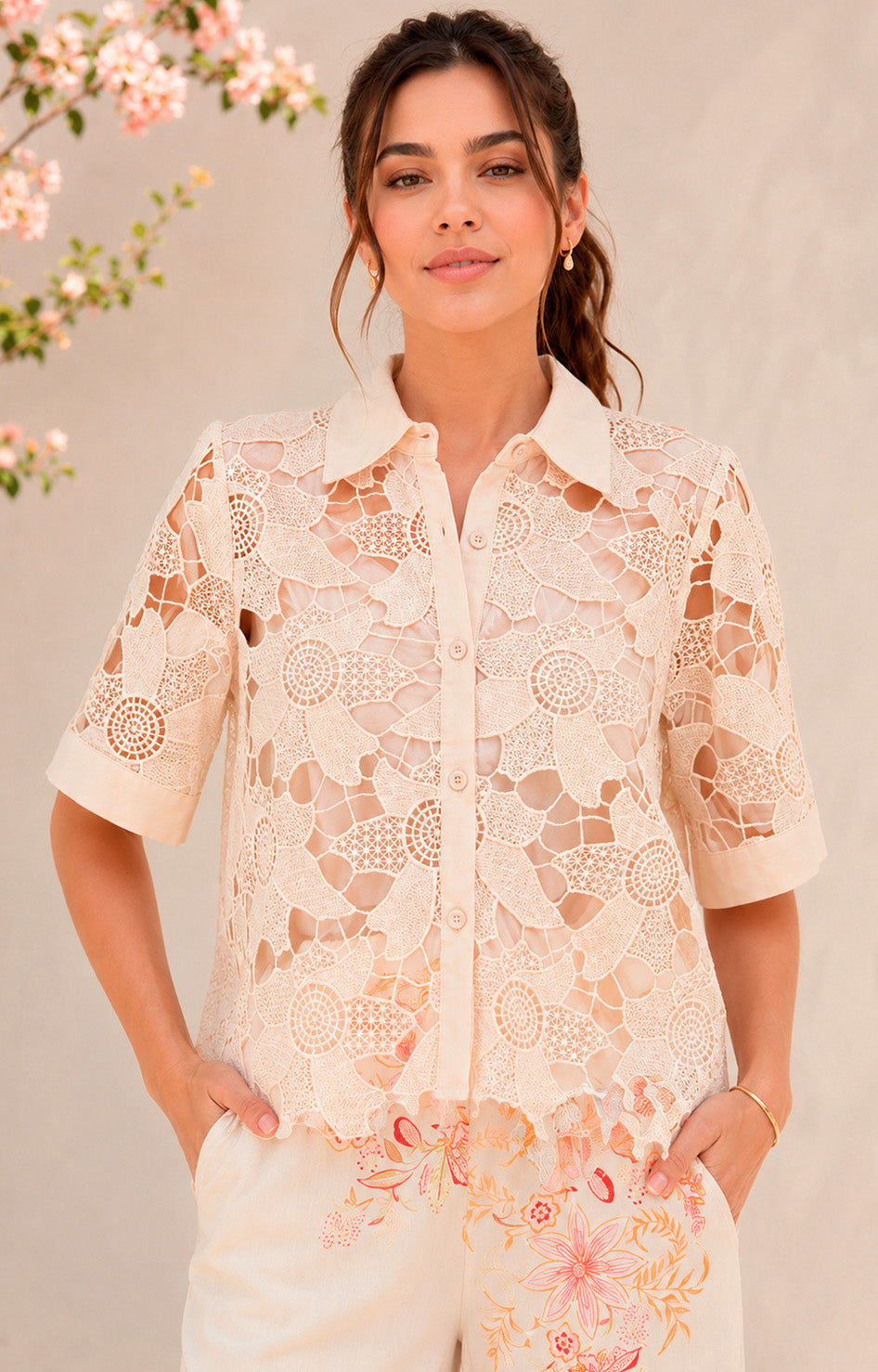 Blusa beige de guipur - BLUSAS REGULAR Boutiquemirel 