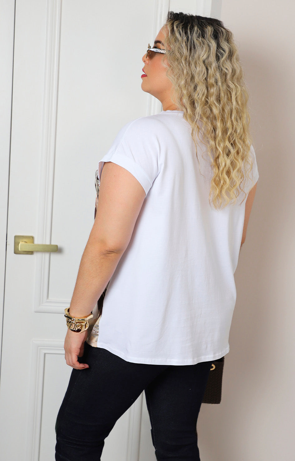 Blusa con estampado floral y aves