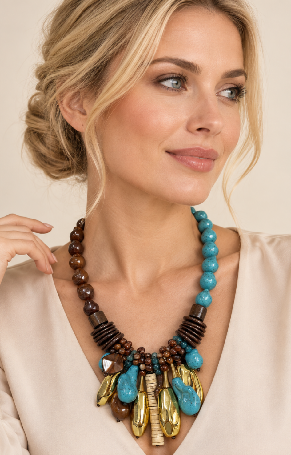 Collar llamativo boho café con piedras turquesa