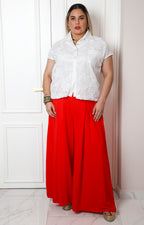 Blusa camisera blanca con encaje floral