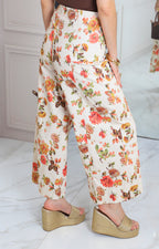 Pantalón de corte amplio floral