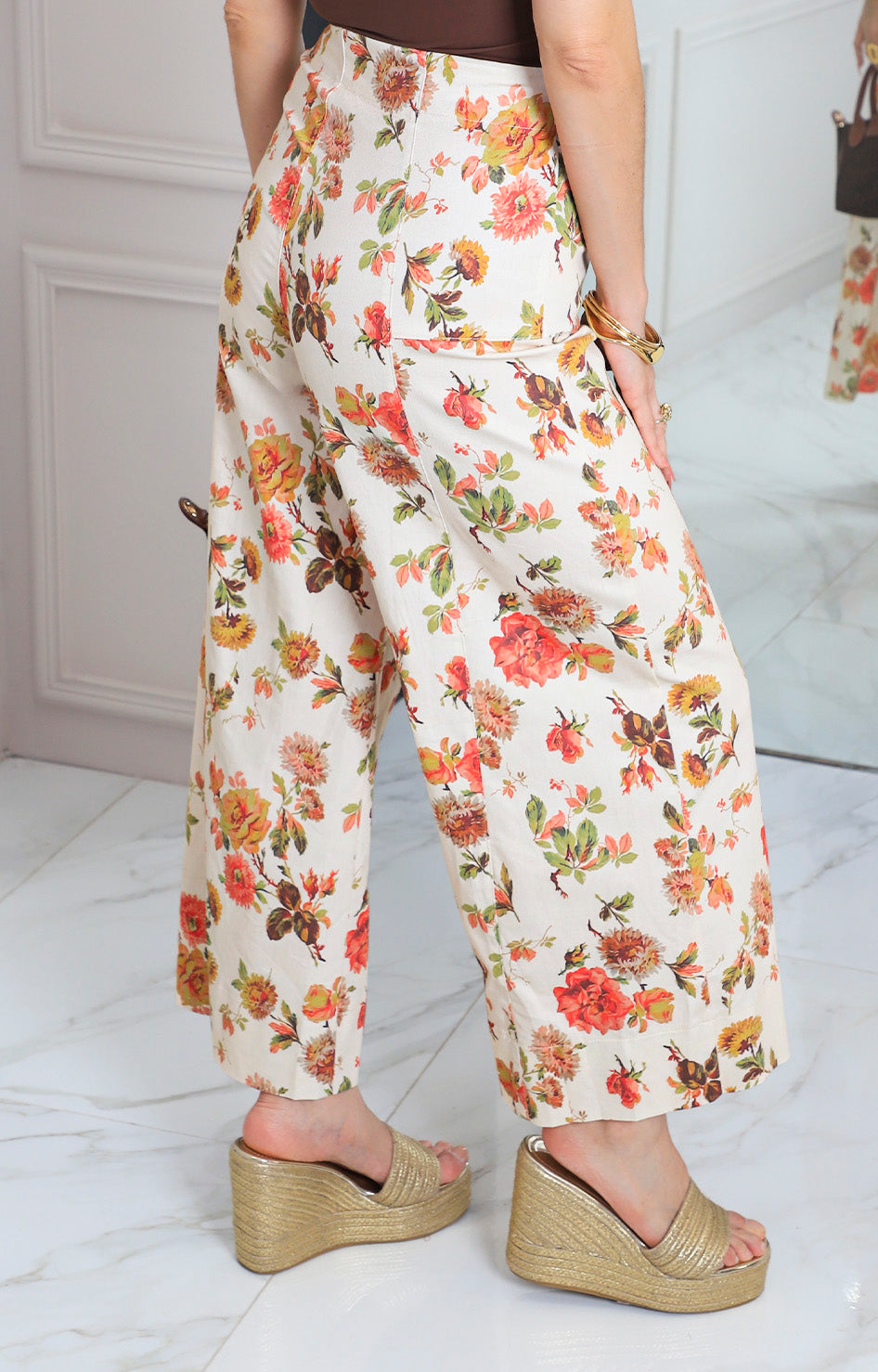 Pantalón de corte amplio floral