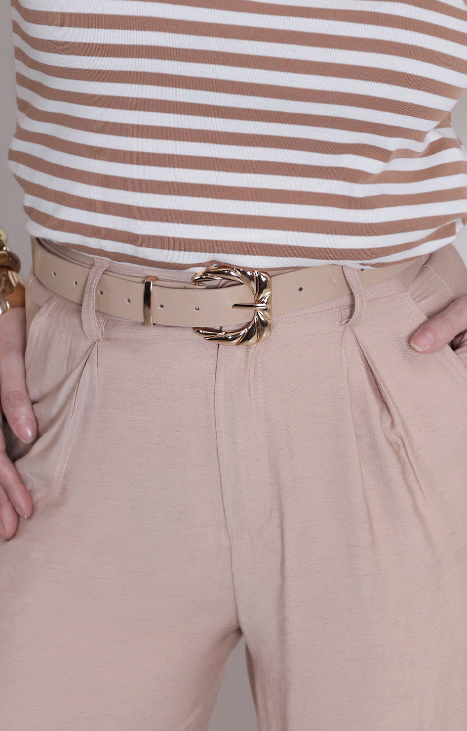 pantalòn beige con cinturòn - PANTALON REGULAR Boutiquemirel 