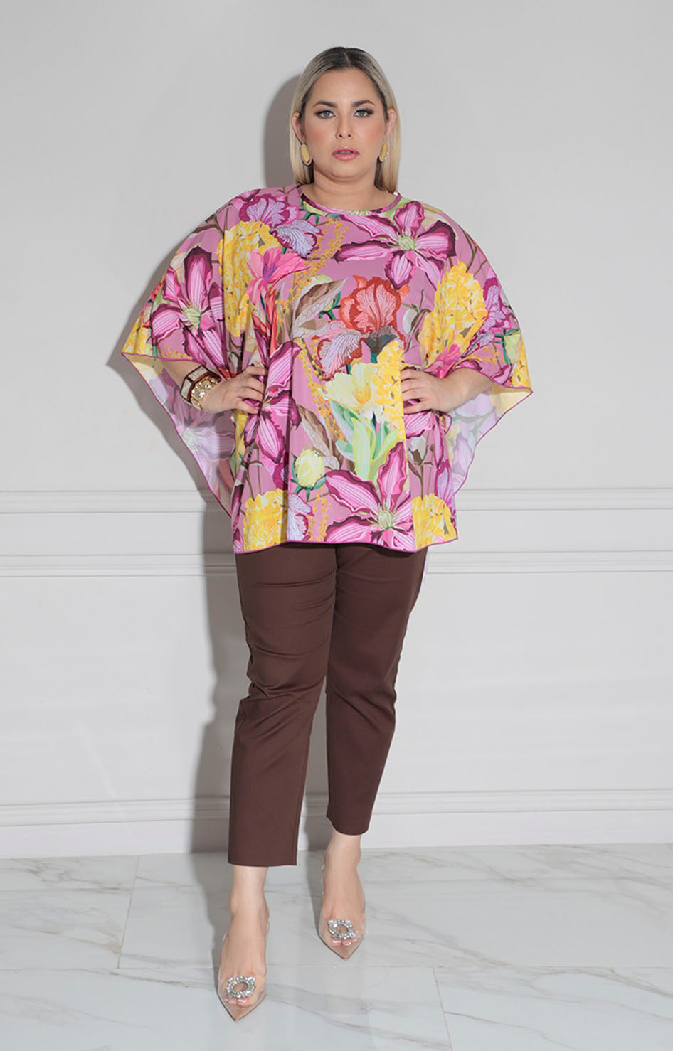 Blusa rosa con flores