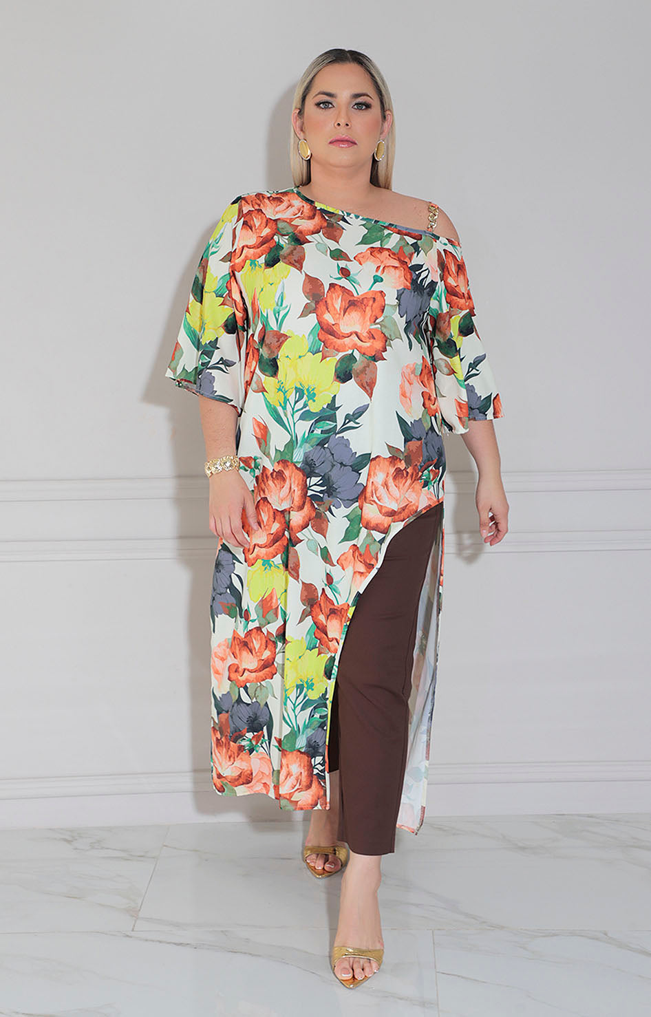 Blusa beige con flores