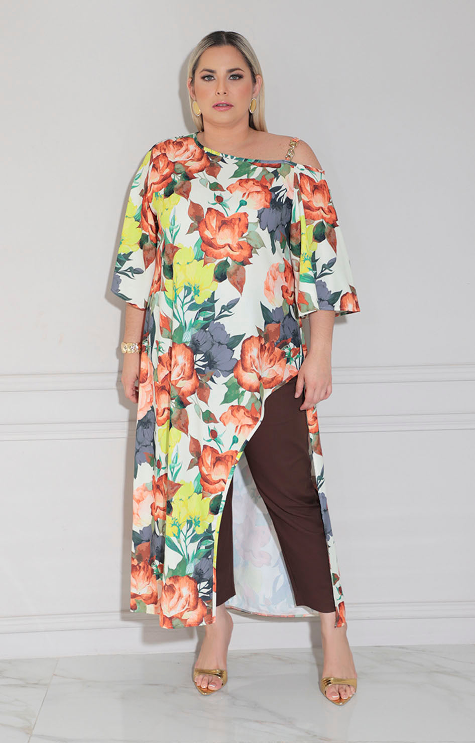Blusa beige con flores - BLUSA Boutiquemirel 