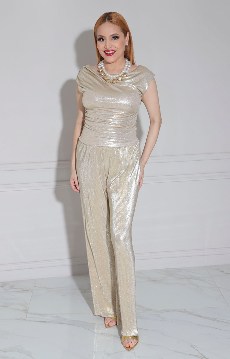 Conjunto dorado plisado