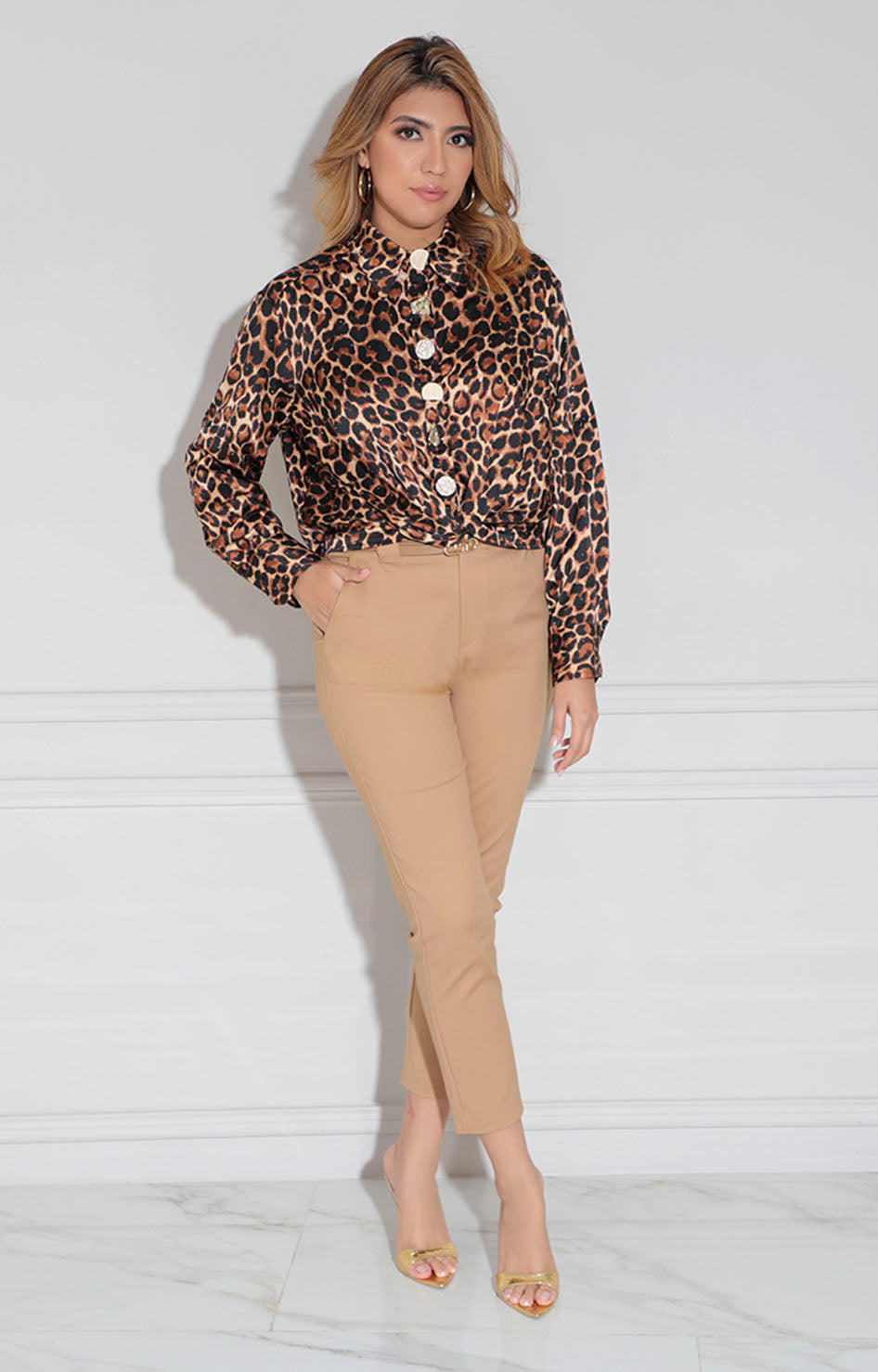 Blusa café satinada