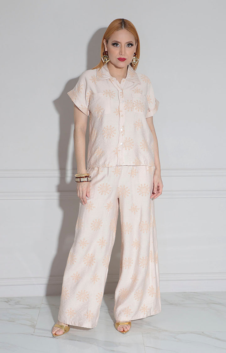 Conjunto beige bordado