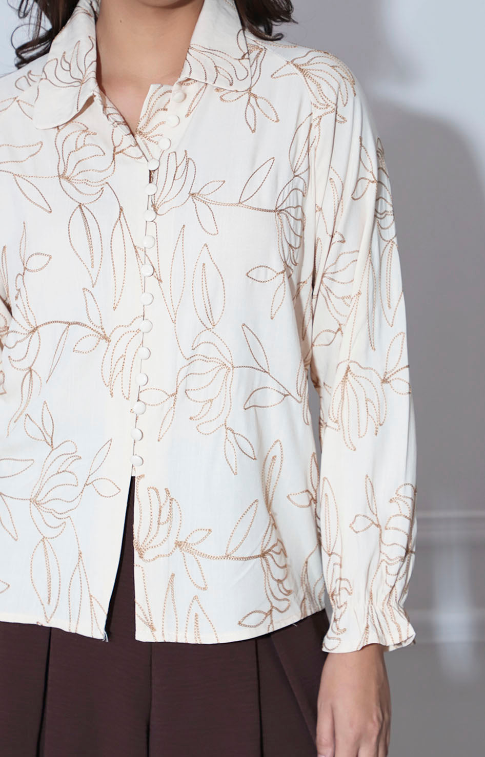 Camisera beige bordada - BLUSA Boutiquemirel 