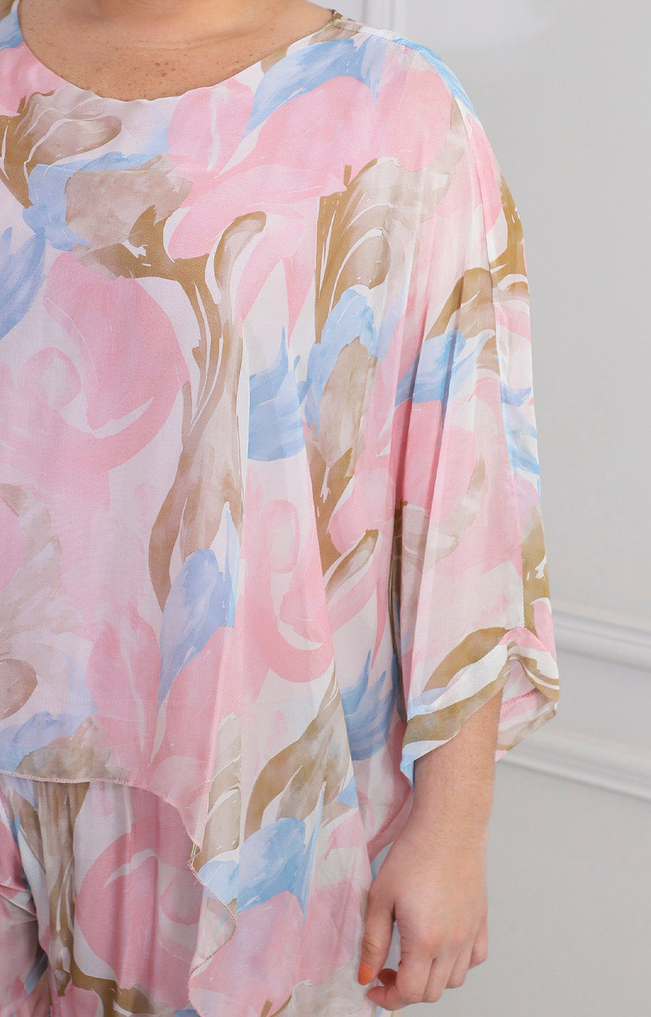 Conjunto rosa con estampado floral