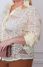 Blusa amarilla con textura - BLUSAS CURVY Boutiquemirel 
