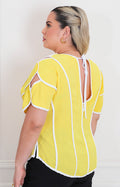 Blusa asimétrica con abertura