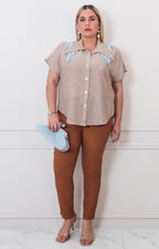 Blusa beige con detalle - BLUSAS CURVY Boutiquemirel 